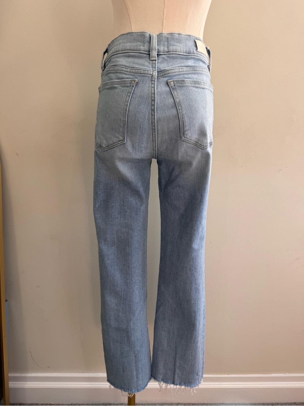 DL1961 Mara Straight Mid Rise Instasculpt Ankle Jeans | Fountain Wash | Size 26 - Picture 8 of 14